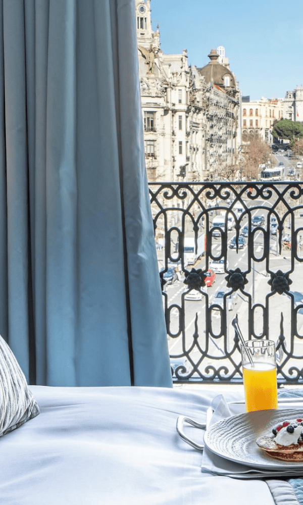 Intercontinental Porto-Palácio das Cardosas, luxury accommodations, gourmet dining, prime location, Porto